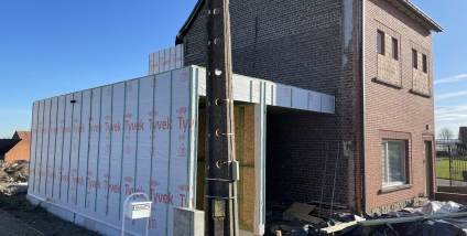 Aanbouw met Houtskeletbouw en Thermo Fraké Afwerking – Gavere